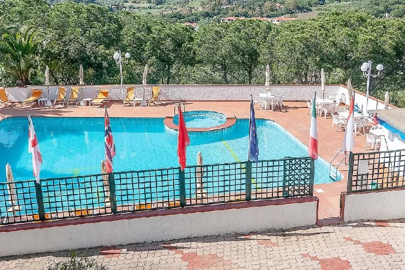 02 piscina