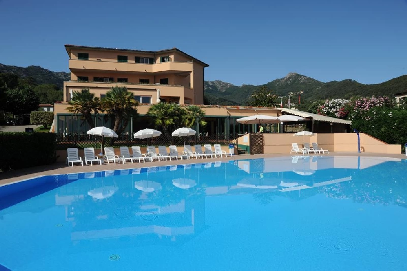 10 piscina