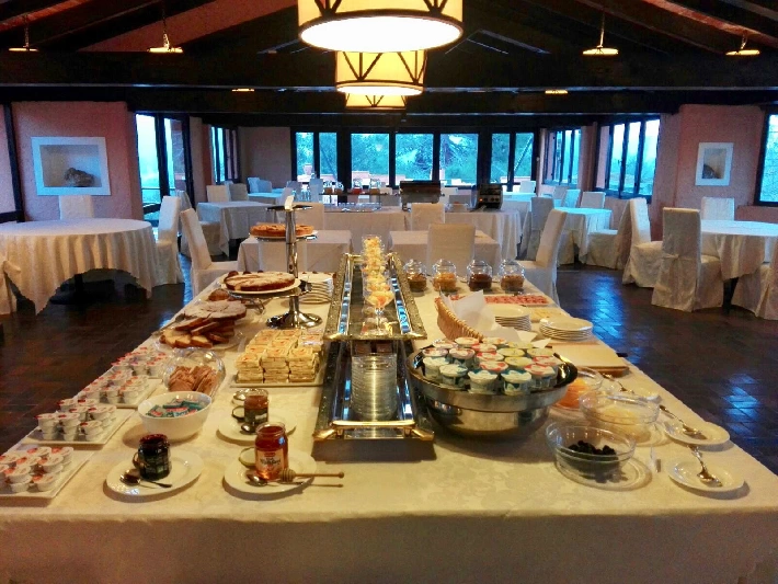 12 buffet colazione