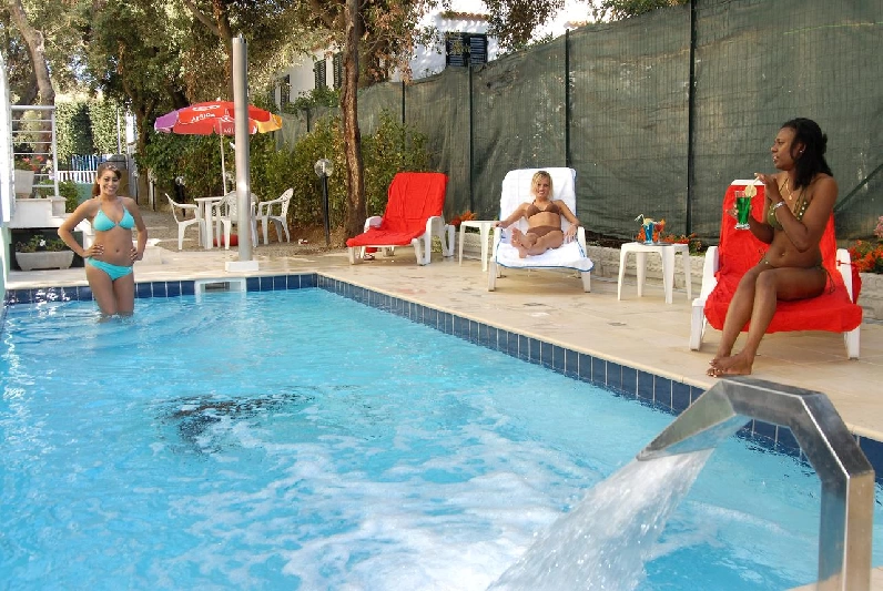11 piscina