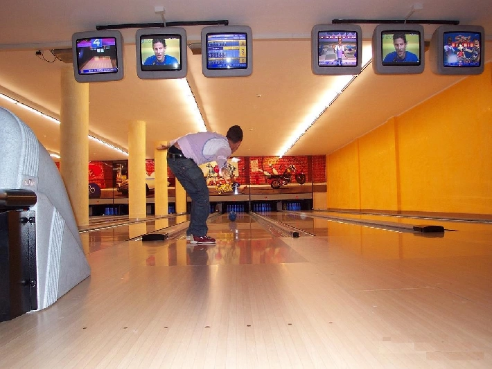 09 bowling