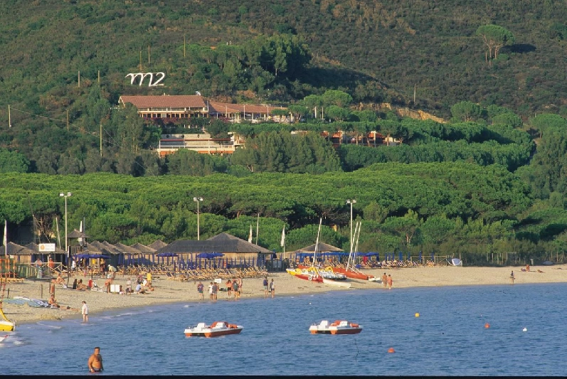 07 esterno e spiaggia