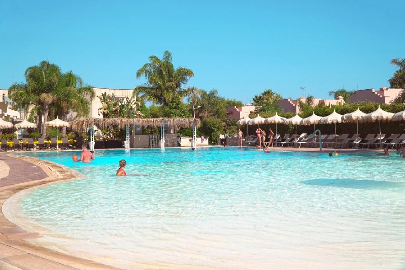 09 piscina