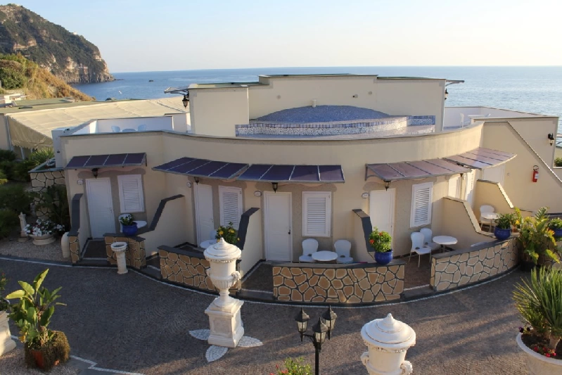 04 esterno camere