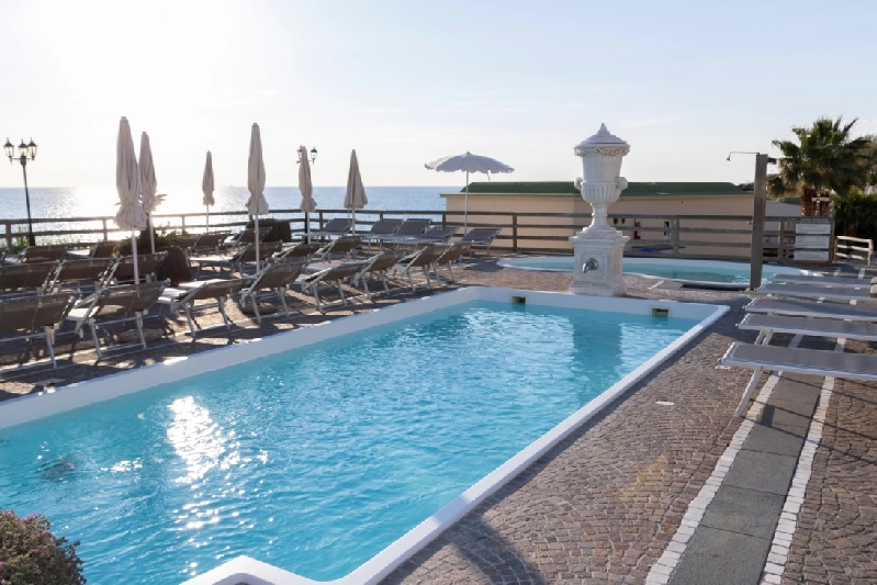 09 piscina