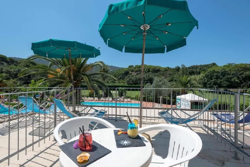 07 zona piscina