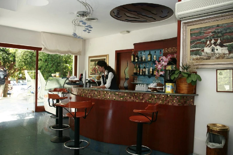 07 bar
