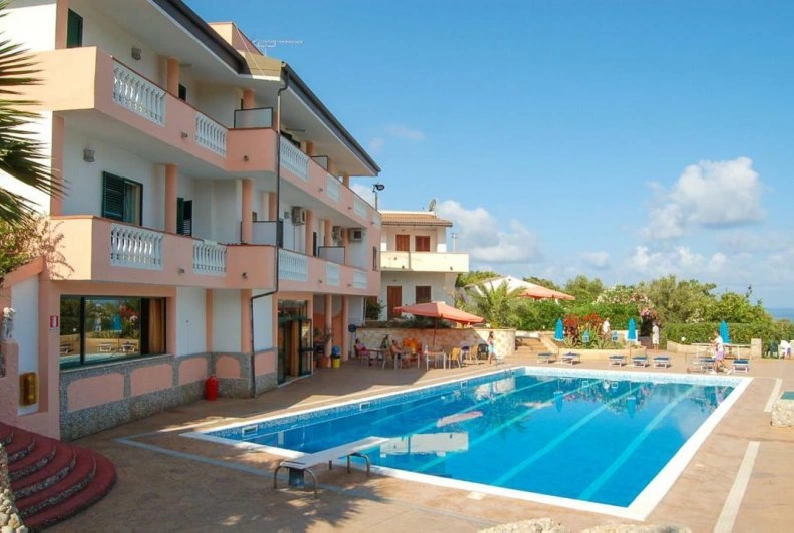 06 piscina