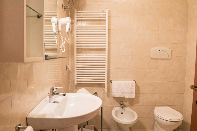 11 bagno camera superior