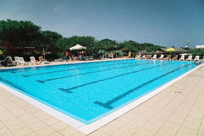 06 piscina
