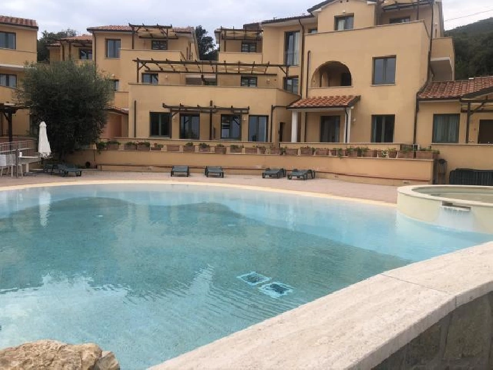 10 piscina