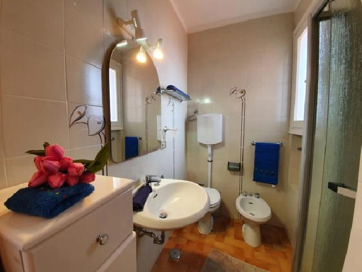 08 capo d'arco bagno